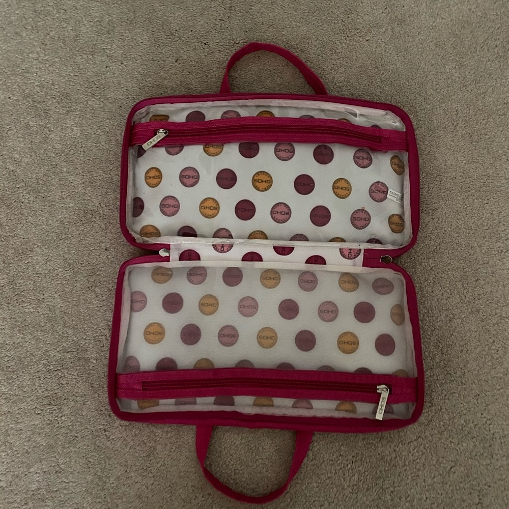 🌟Make-up Bag/Large Case🌟 - Picture 2 of 3